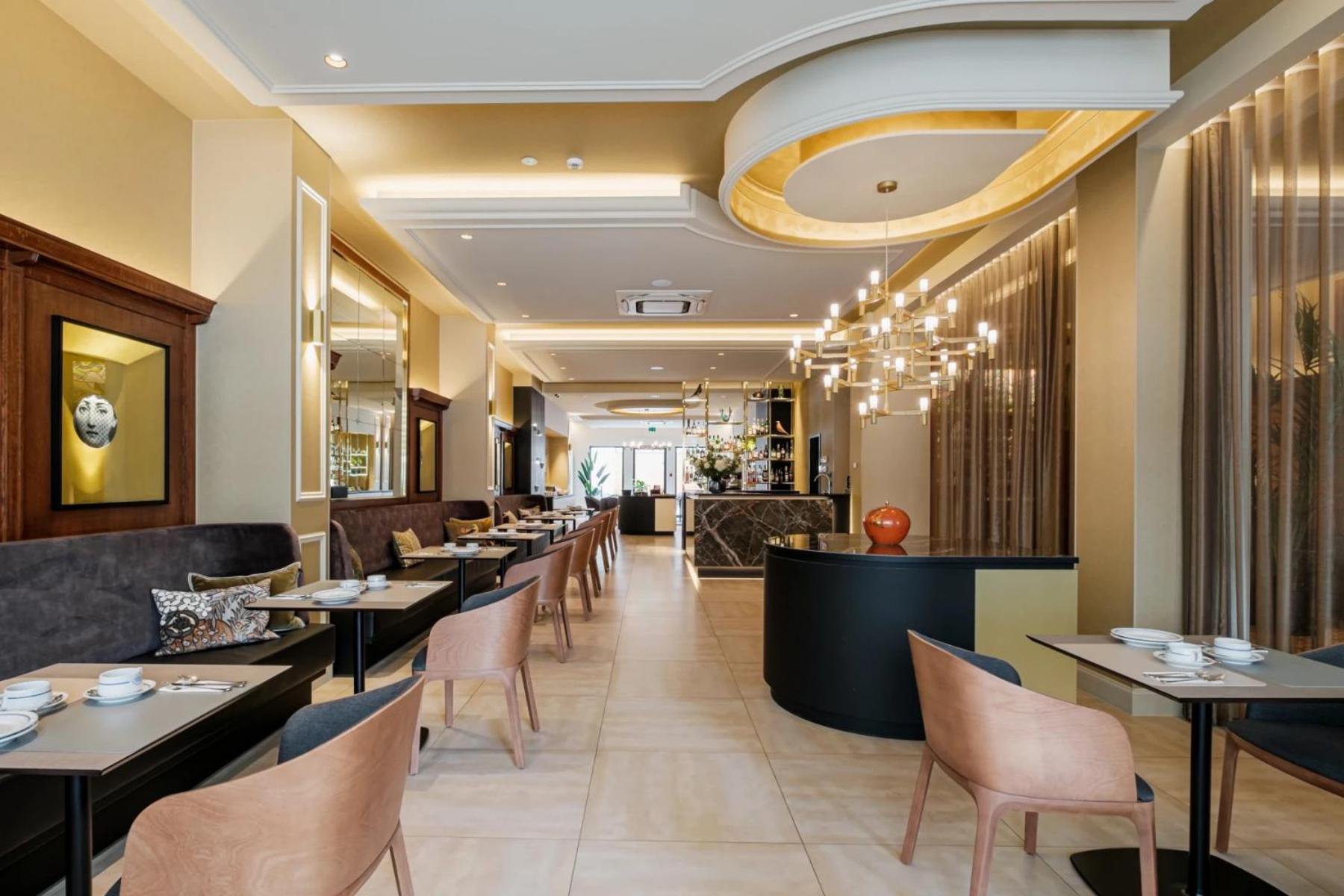 דה פאן Hotel Royal מראה חיצוני תמונה
