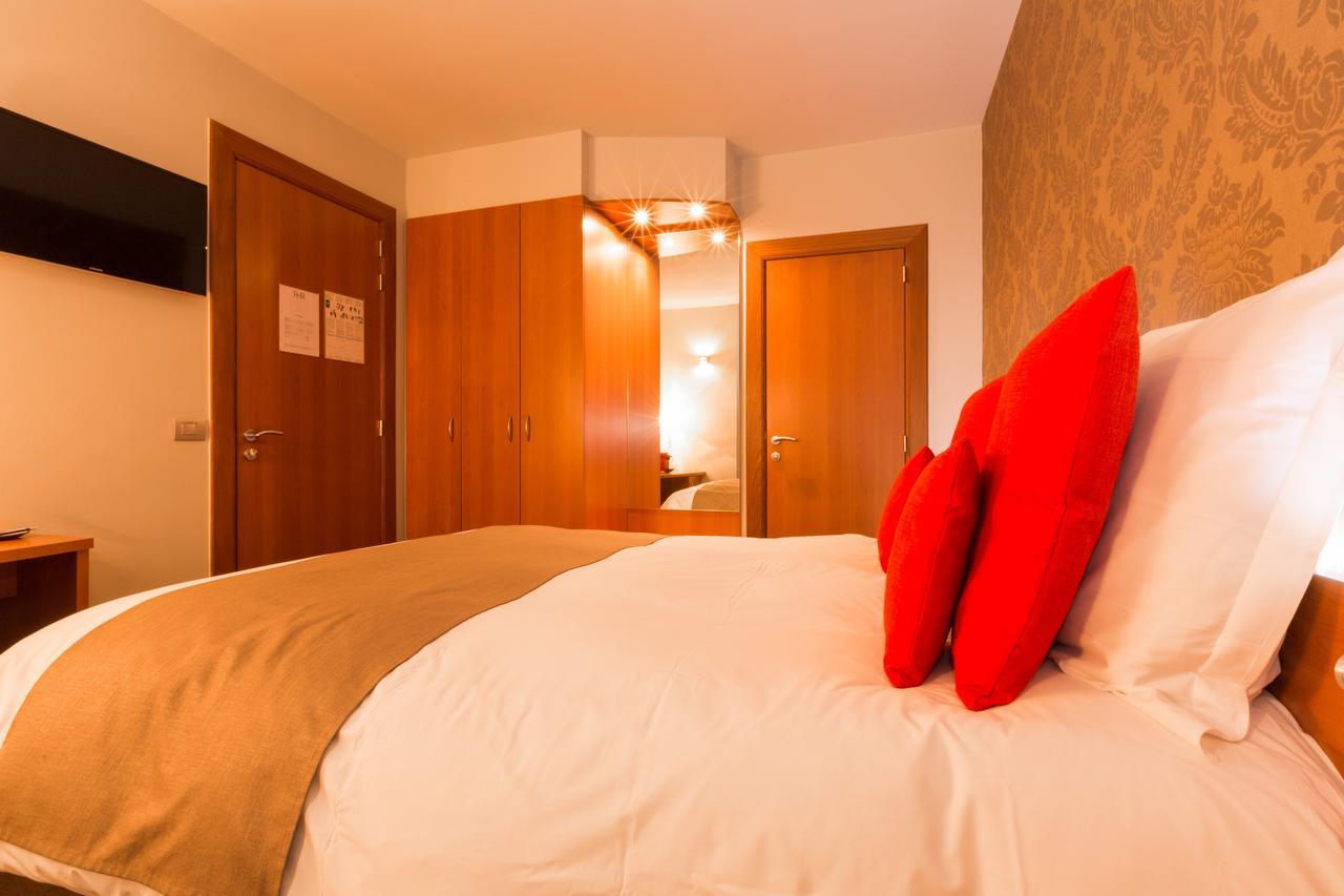 דה פאן Hotel Royal חדר תמונה