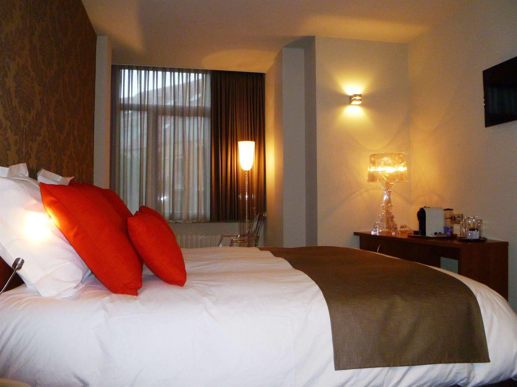 דה פאן Hotel Royal מראה חיצוני תמונה